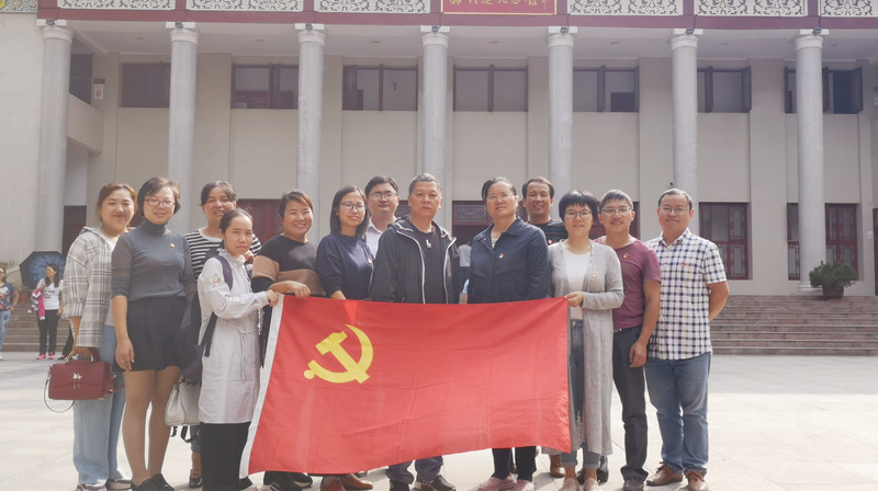 1660201880153066447.jpg 4支部合影.jpg