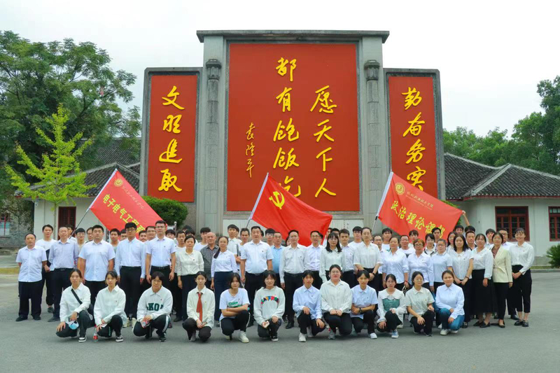 1664243033178001709.jpg 1.jpg